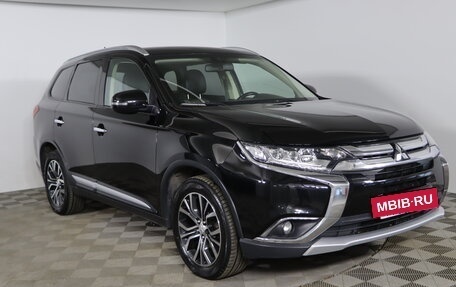Mitsubishi Outlander III рестайлинг 3, 2015 год, 1 579 990 рублей, 3 фотография