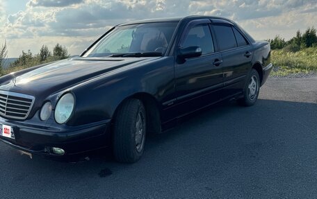 Mercedes-Benz E-Класс, 2001 год, 650 000 рублей, 11 фотография