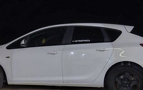 Opel Astra J, 2012 год, 820 000 рублей, 1 фотография