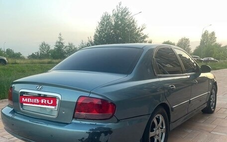 Hyundai Sonata IV рестайлинг, 2003 год, 500 000 рублей, 3 фотография