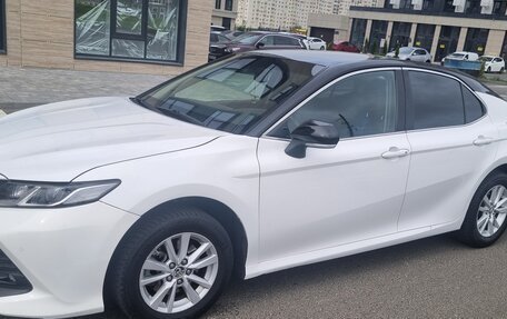 Toyota Camry, 2019 год, 1 720 000 рублей, 6 фотография