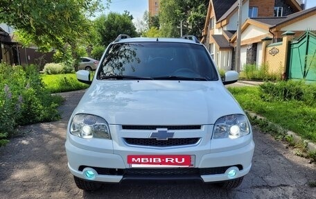 Chevrolet Niva I рестайлинг, 2013 год, 595 000 рублей, 3 фотография