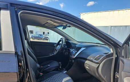 Hyundai Solaris II рестайлинг, 2013 год, 799 000 рублей, 11 фотография