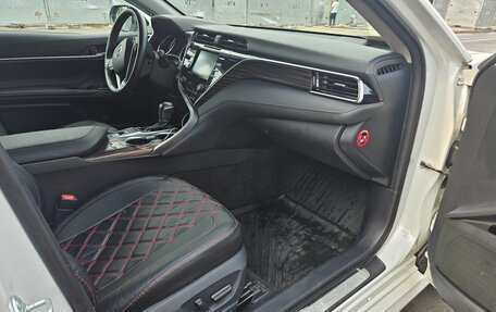 Toyota Camry, 2019 год, 2 999 000 рублей, 2 фотография