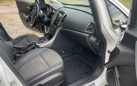 Opel Astra J, 2011 год, 850 000 рублей, 14 фотография