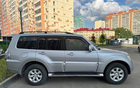 Mitsubishi Pajero IV, 2011 год, 2 649 000 рублей, 3 фотография