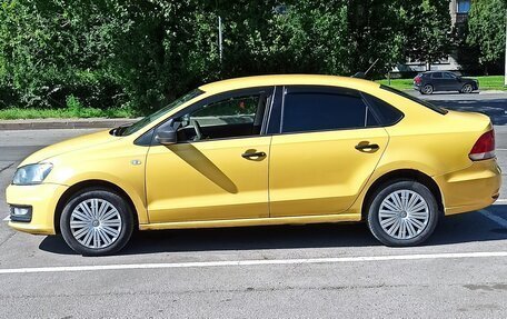 Volkswagen Polo VI (EU Market), 2017 год, 425 000 рублей, 2 фотография