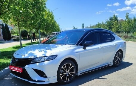 Toyota Camry, 2019 год, 2 850 000 рублей, 2 фотография