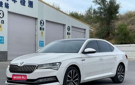 Skoda Superb III рестайлинг, 2022 год, 2 500 080 рублей, 1 фотография