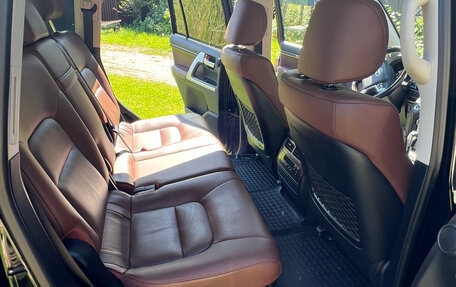 Toyota Land Cruiser 200, 2018 год, 6 350 000 рублей, 5 фотография