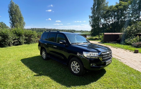 Toyota Land Cruiser 200, 2018 год, 6 350 000 рублей, 2 фотография
