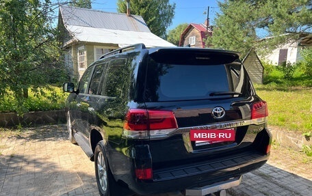 Toyota Land Cruiser 200, 2018 год, 6 350 000 рублей, 11 фотография