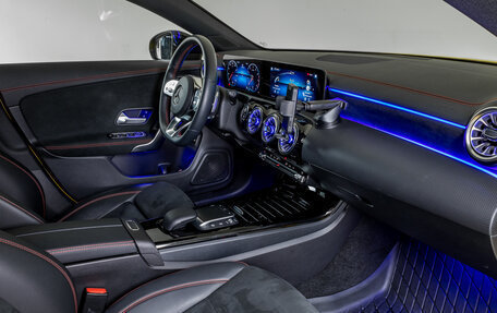 Mercedes-Benz CLA, 2022 год, 4 350 000 рублей, 10 фотография