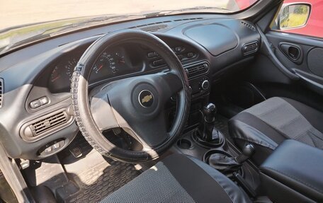 Chevrolet Niva I рестайлинг, 2012 год, 520 000 рублей, 3 фотография