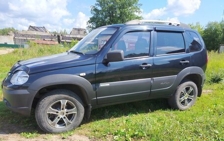Chevrolet Niva I рестайлинг, 2012 год, 520 000 рублей, 21 фотография