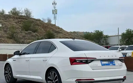 Skoda Superb III рестайлинг, 2022 год, 2 500 080 рублей, 7 фотография
