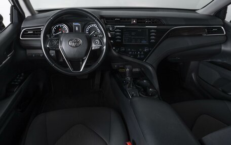 Toyota Camry, 2019 год, 2 170 000 рублей, 6 фотография