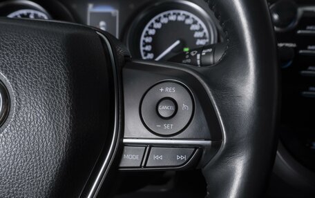 Toyota Camry, 2019 год, 2 170 000 рублей, 20 фотография