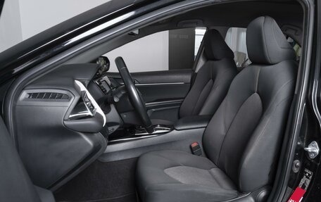 Toyota Camry, 2019 год, 2 170 000 рублей, 10 фотография