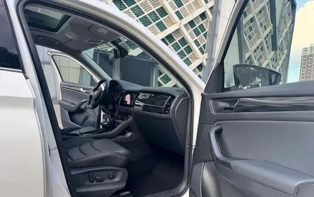 Skoda Kodiaq I, 2022 год, 2 100 080 рублей, 5 фотография