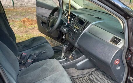 Nissan Tiida, 2010 год, 700 000 рублей, 10 фотография