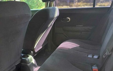 Nissan Tiida, 2010 год, 700 000 рублей, 4 фотография
