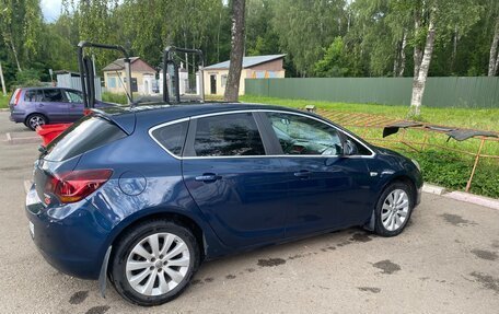 Opel Astra J, 2011 год, 430 000 рублей, 3 фотография