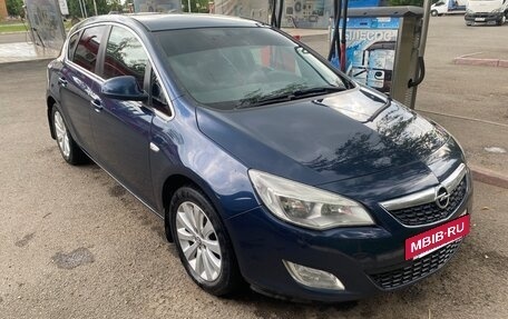 Opel Astra J, 2011 год, 430 000 рублей, 2 фотография