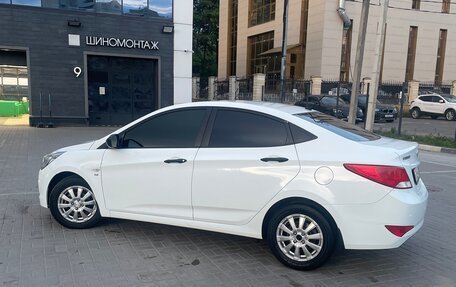 Hyundai Solaris II рестайлинг, 2015 год, 1 300 000 рублей, 7 фотография
