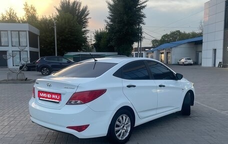 Hyundai Solaris II рестайлинг, 2015 год, 1 300 000 рублей, 6 фотография