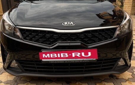 KIA Rio IV, 2021 год, 1 850 000 рублей, 2 фотография