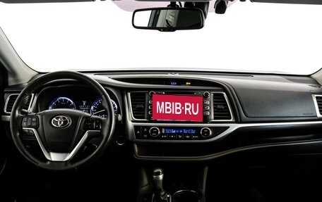 Toyota Highlander III, 2013 год, 2 414 237 рублей, 10 фотография