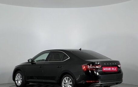 Skoda Superb III рестайлинг, 2021 год, 2 990 000 рублей, 7 фотография