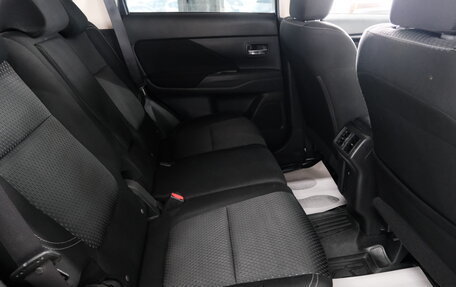 Mitsubishi Outlander III рестайлинг 3, 2019 год, 1 989 000 рублей, 21 фотография