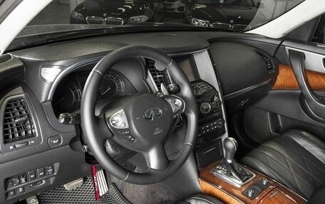Infiniti QX70, 2013 год, 2 250 000 рублей, 3 фотография