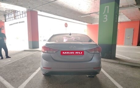 Hyundai Elantra V, 2015 год, 650 000 рублей, 10 фотография