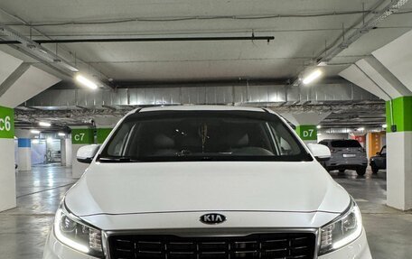 KIA Carnival III, 2019 год, 2 800 000 рублей, 3 фотография