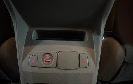 KIA Carnival III, 2019 год, 2 800 000 рублей, 26 фотография