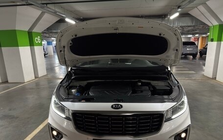 KIA Carnival III, 2019 год, 2 800 000 рублей, 10 фотография