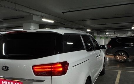 KIA Carnival III, 2019 год, 2 800 000 рублей, 36 фотография
