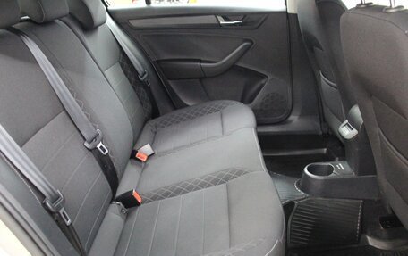 Skoda Rapid II, 2021 год, 1 378 000 рублей, 23 фотография