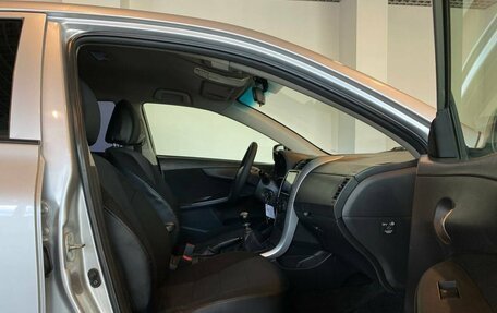 Toyota Corolla, 2011 год, 1 050 000 рублей, 28 фотография