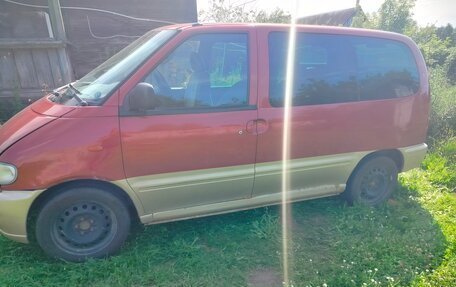 Nissan Serena I, 1996 год, 180 000 рублей, 2 фотография