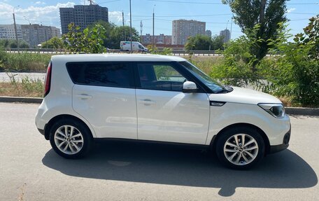 KIA Soul II рестайлинг, 2017 год, 1 595 000 рублей, 7 фотография