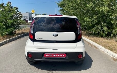 KIA Soul II рестайлинг, 2017 год, 1 595 000 рублей, 5 фотография