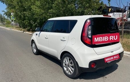 KIA Soul II рестайлинг, 2017 год, 1 595 000 рублей, 6 фотография