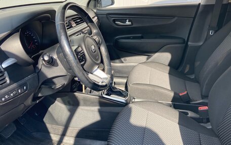 KIA Rio IV, 2018 год, 1 400 000 рублей, 10 фотография