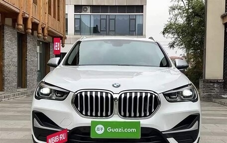 BMW X1, 2022 год, 3 000 000 рублей, 2 фотография