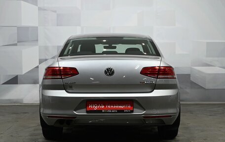 Volkswagen Passat B8 рестайлинг, 2015 год, 1 699 000 рублей, 5 фотография
