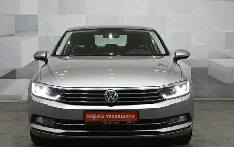 Volkswagen Passat B8 рестайлинг, 2015 год, 1 699 000 рублей, 2 фотография